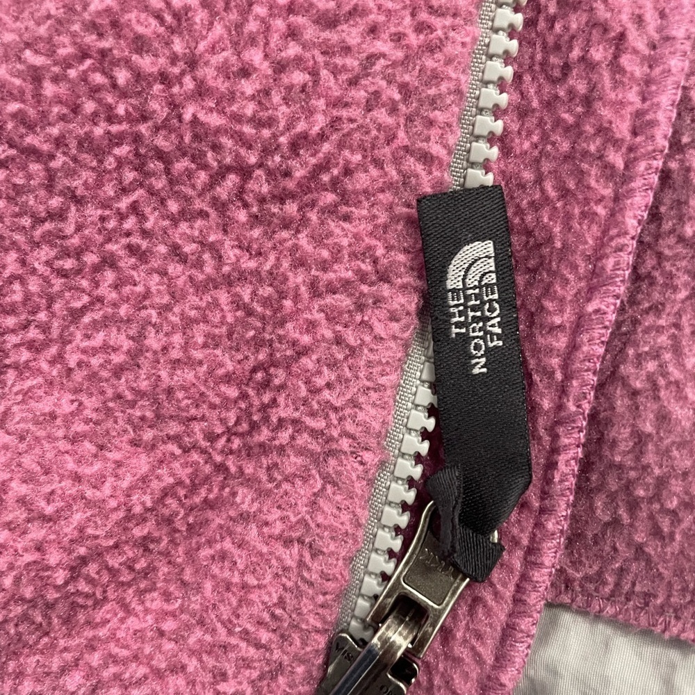 The North Face Pink and Light Gray Sherpa Fleece Jacket - Picture 5 of 9